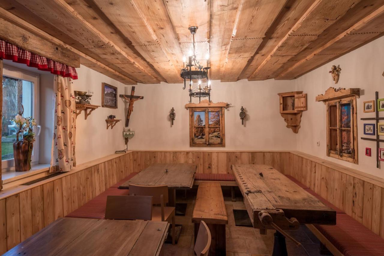 Alpenhostel "Das Besenhaus" Altenmarkt im Pongau Exterior photo